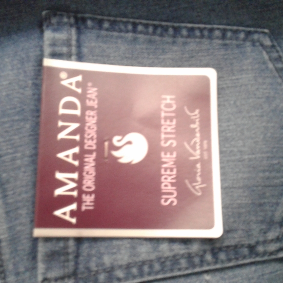 NWT Gloria Vanderbilt Amanda Jeans - Picture 3 of 6